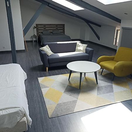 Le Coustalou Hotel Livinhac-le-Haut Buitenkant foto