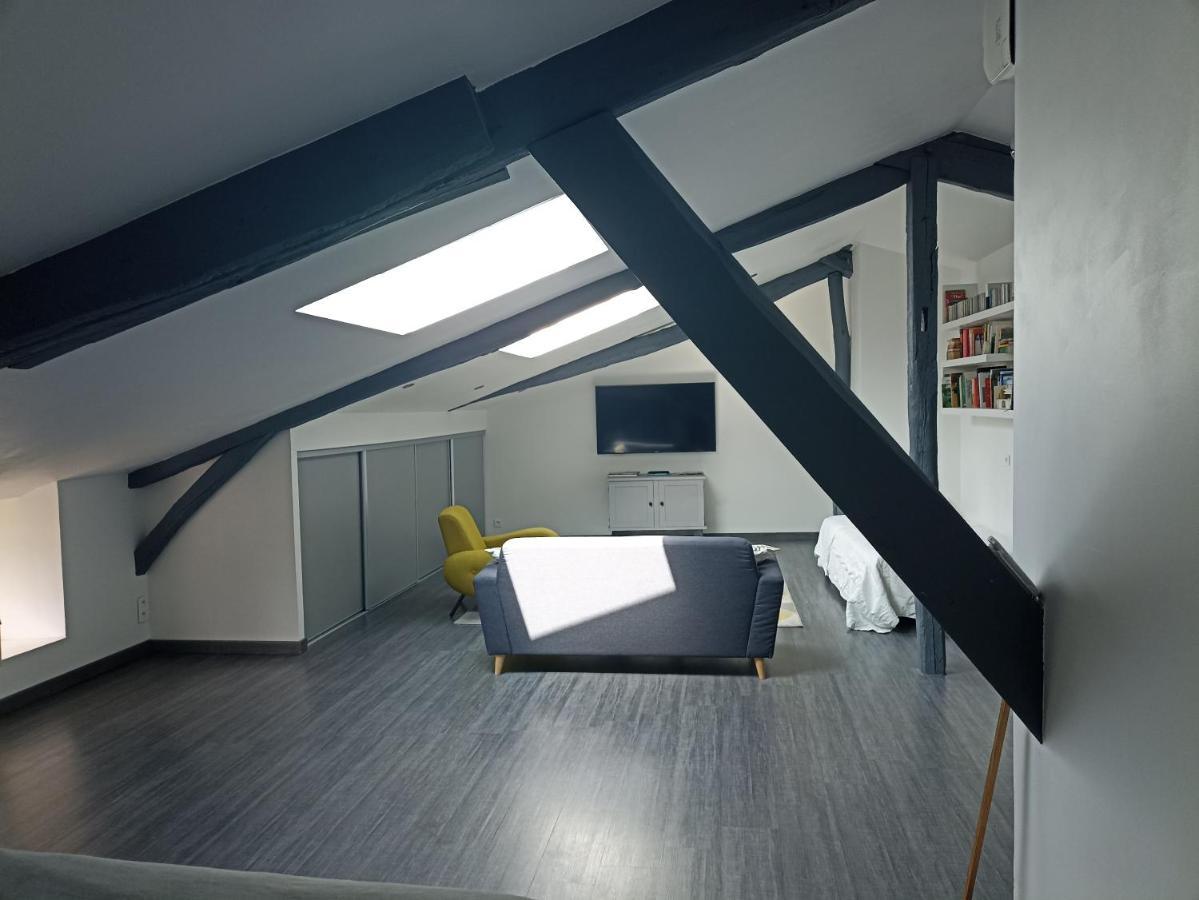 Le Coustalou Hotel Livinhac-le-Haut Buitenkant foto